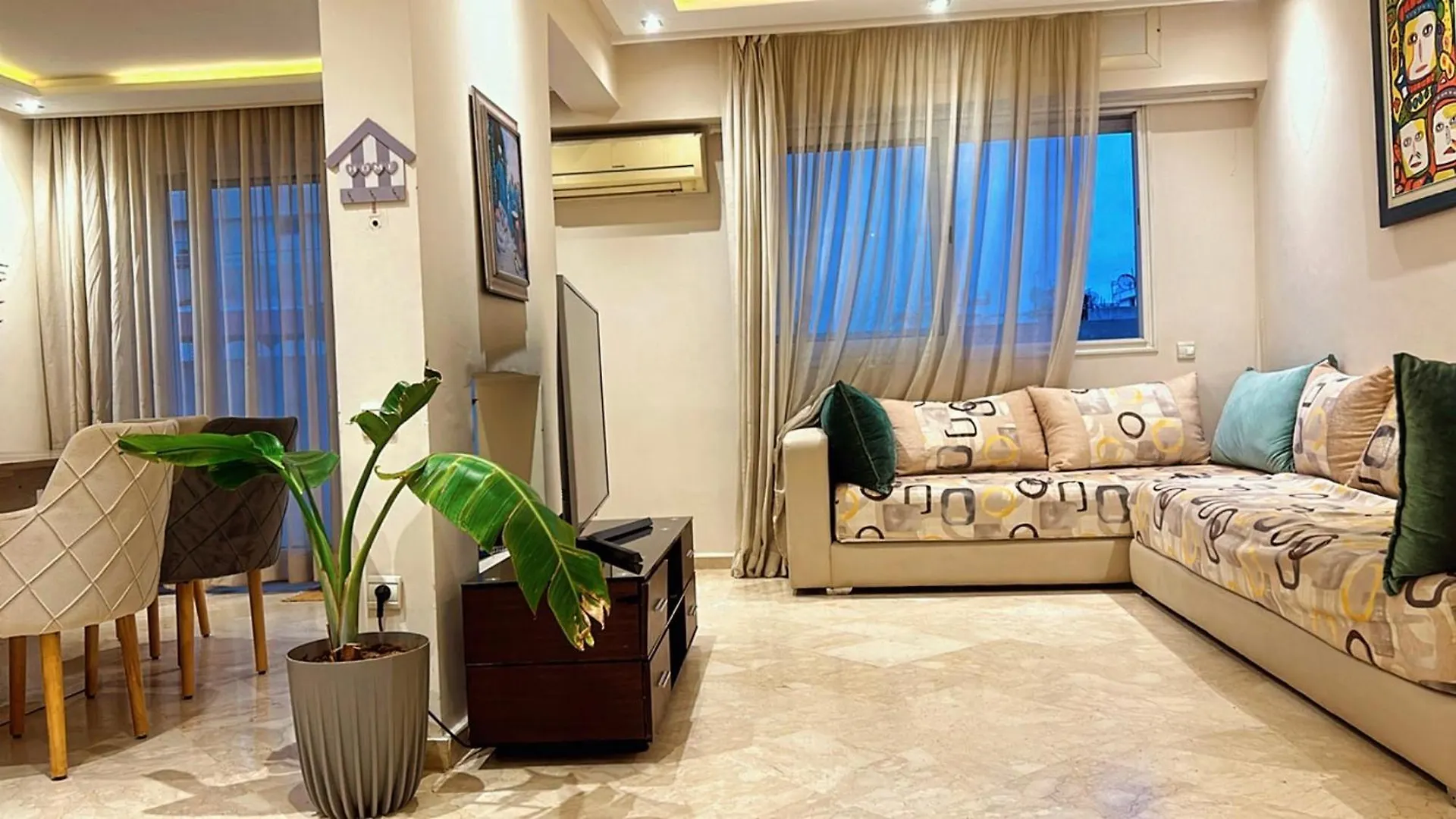 Apartment Appartement Spacieux Et Jovial Au Centre De Casablanca